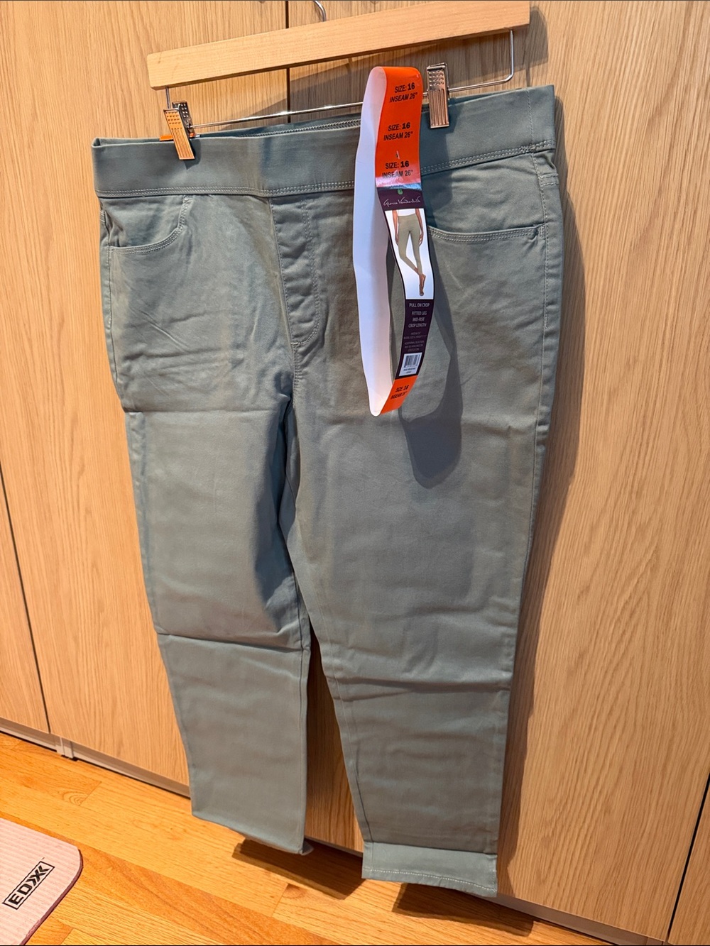 Gloria Vanderbilt Pull-On Jeggings in Sage